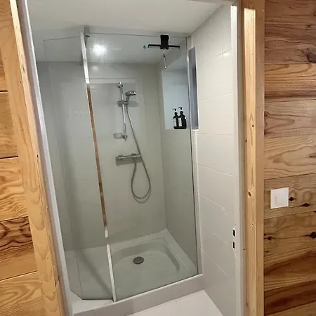 - Video Projecteur Et Terrasse - Proche Saint-Jeoire